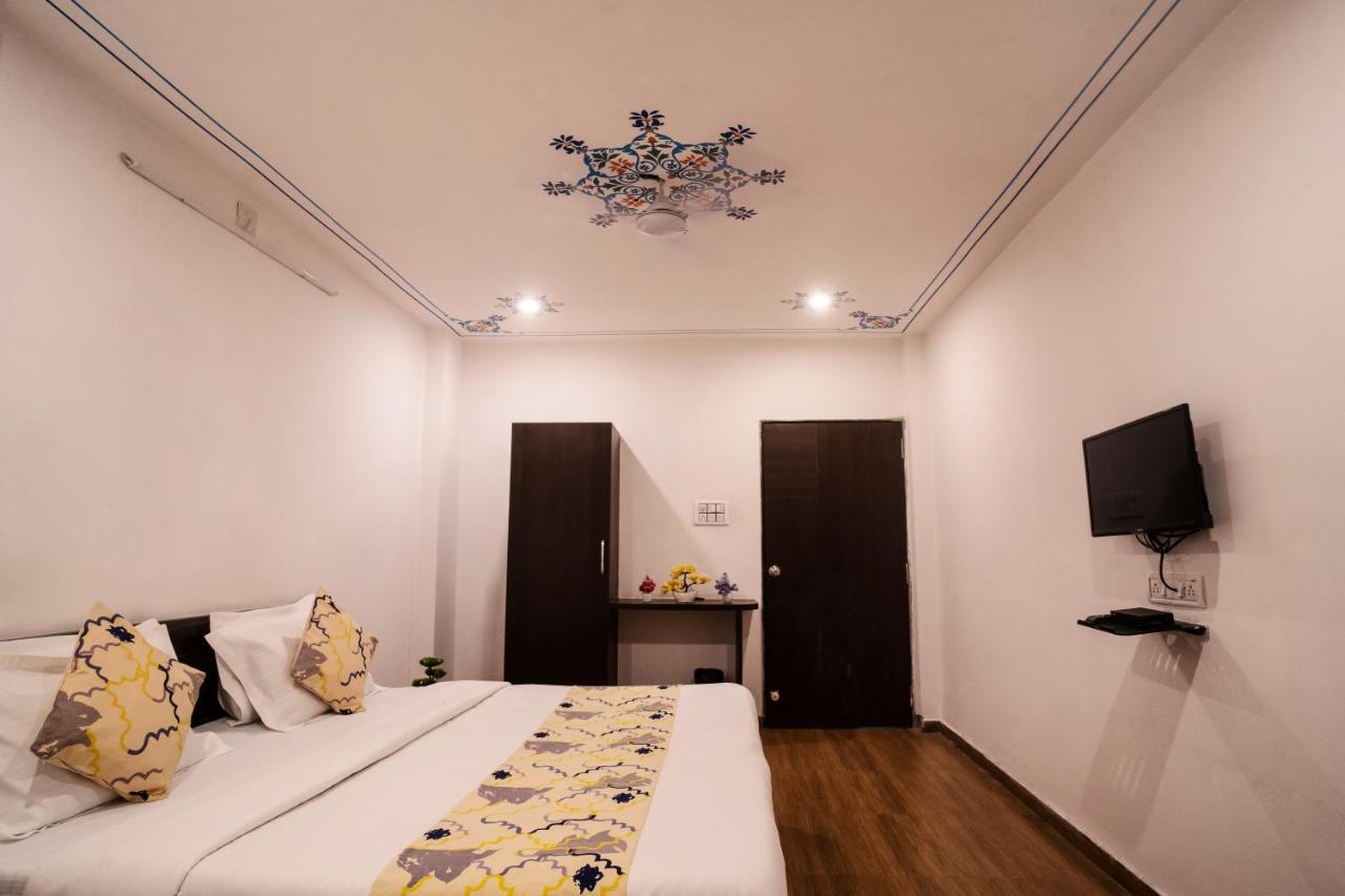 Tripli Hotels Arunoday Palace أُودايبور المظهر الخارجي الصورة