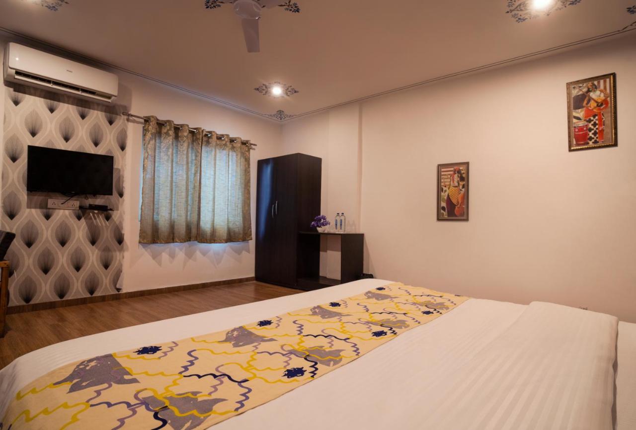 Tripli Hotels Arunoday Palace أُودايبور المظهر الخارجي الصورة