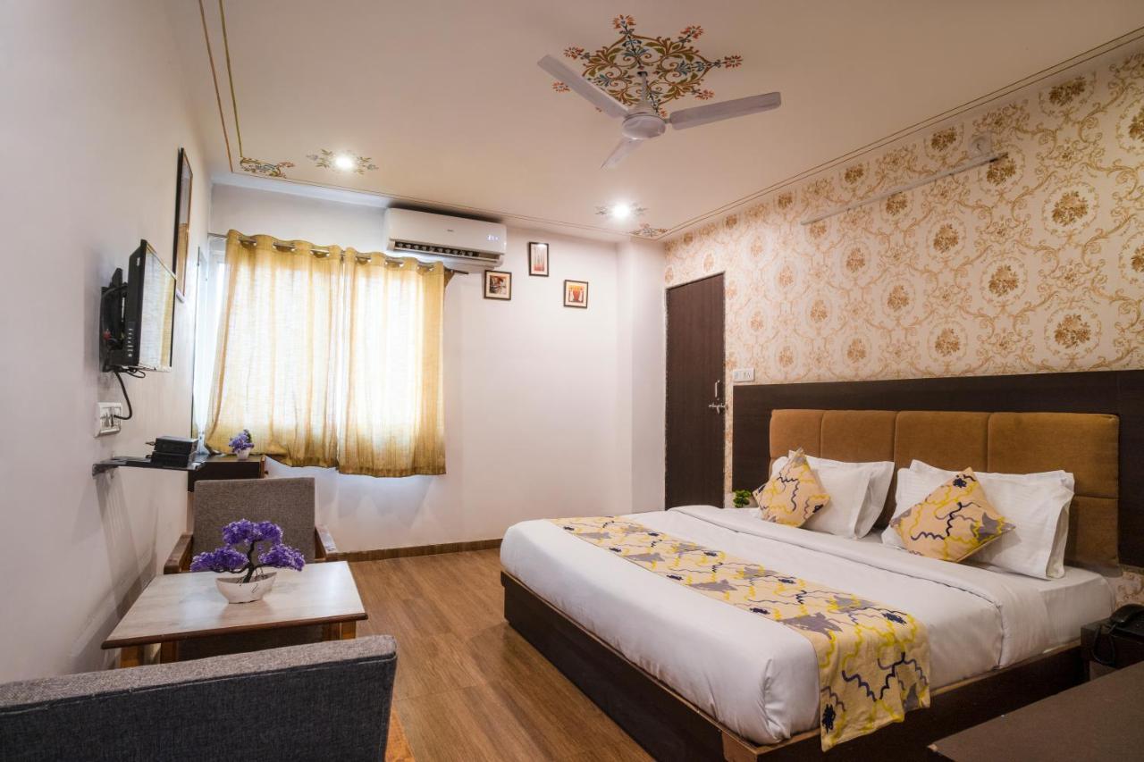 Tripli Hotels Arunoday Palace أُودايبور المظهر الخارجي الصورة
