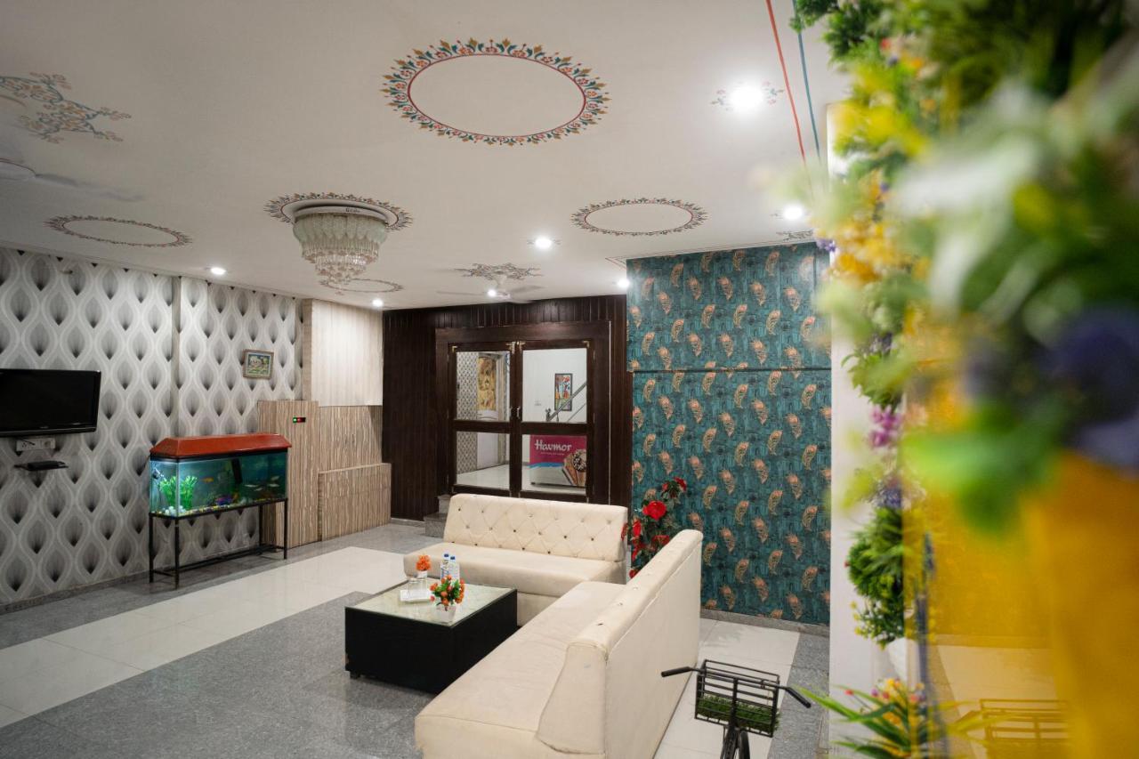 Tripli Hotels Arunoday Palace أُودايبور المظهر الخارجي الصورة