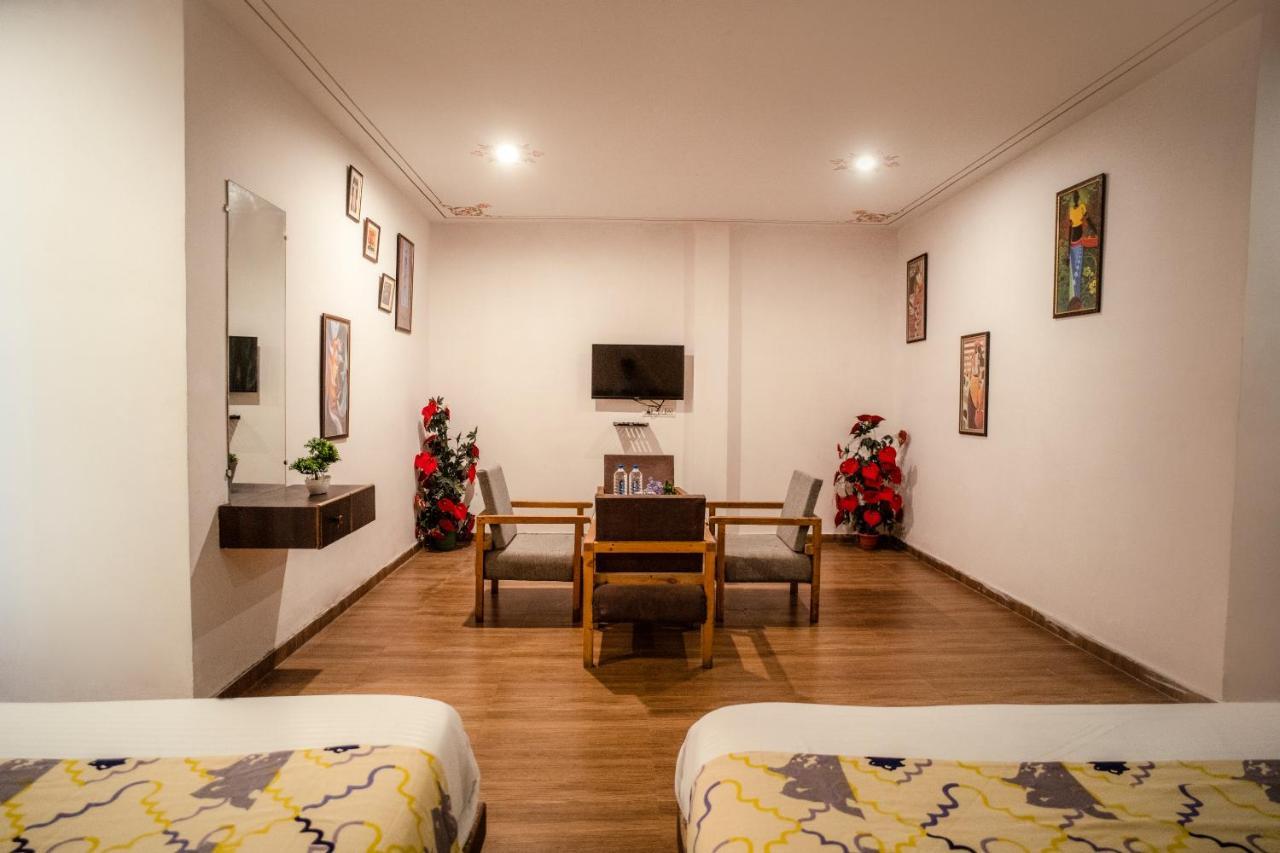 Tripli Hotels Arunoday Palace أُودايبور المظهر الخارجي الصورة