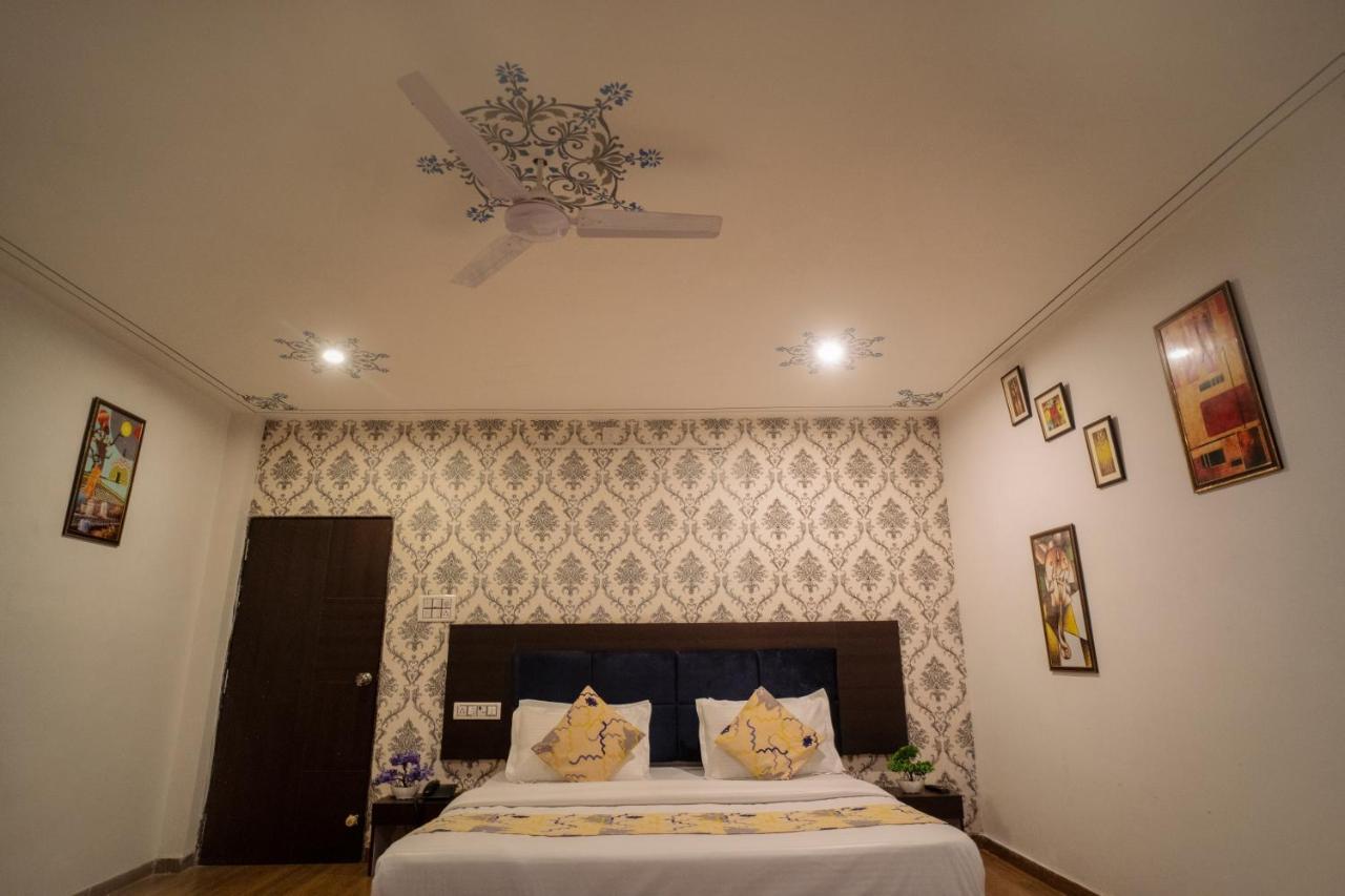 Tripli Hotels Arunoday Palace أُودايبور المظهر الخارجي الصورة