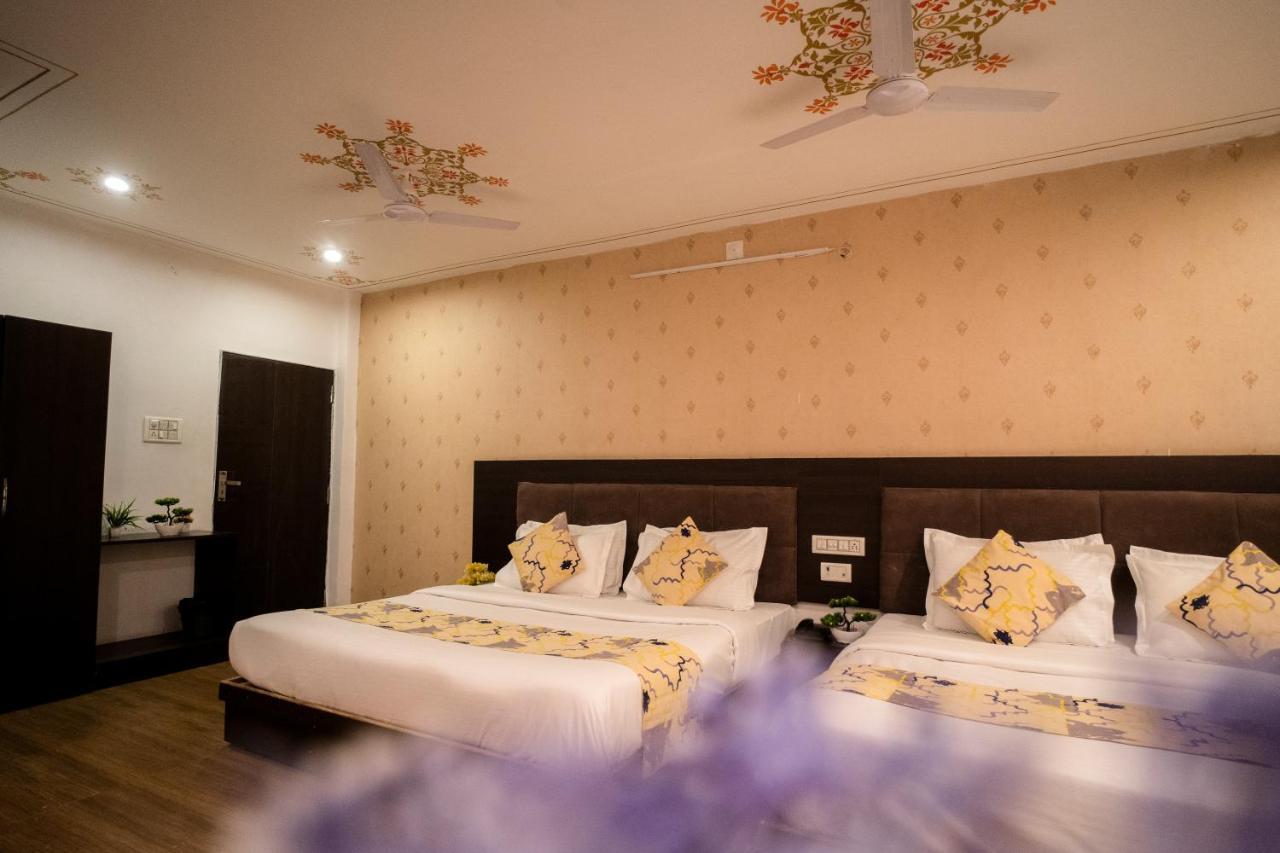 Tripli Hotels Arunoday Palace أُودايبور المظهر الخارجي الصورة
